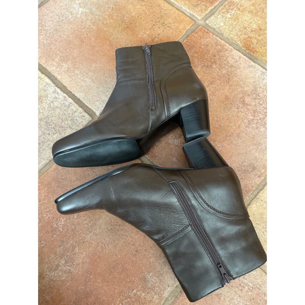 David Tate Model Brown Lambskin bootie size 10 - Picture 4 of 9